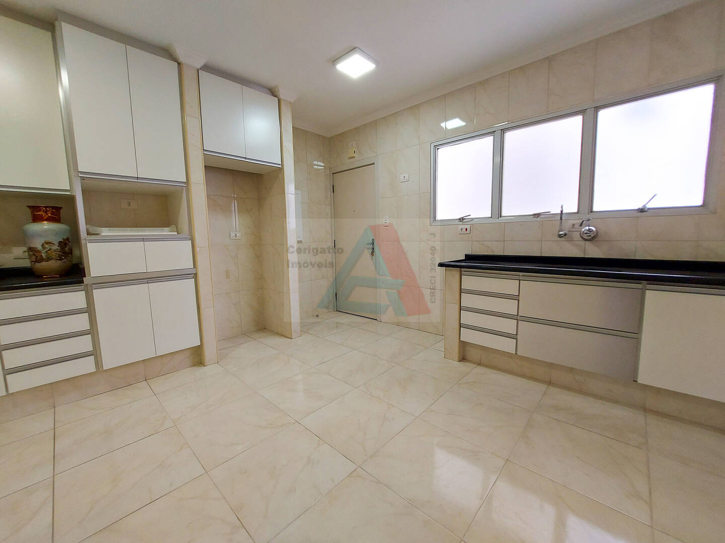 Apartamento à venda e aluguel com 3 quartos, 125m² - Foto 9
