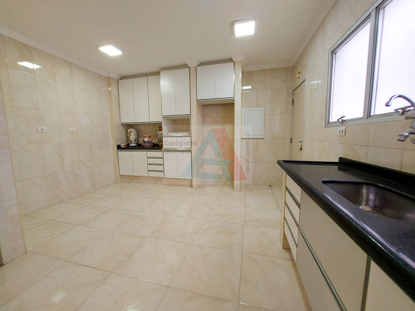 Apartamento à venda e aluguel com 3 quartos, 125m² - Foto 10