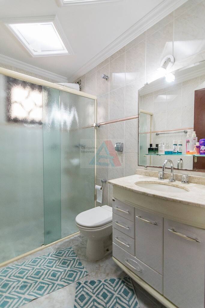 Casa para alugar com 3 quartos, 215m² - Foto 7