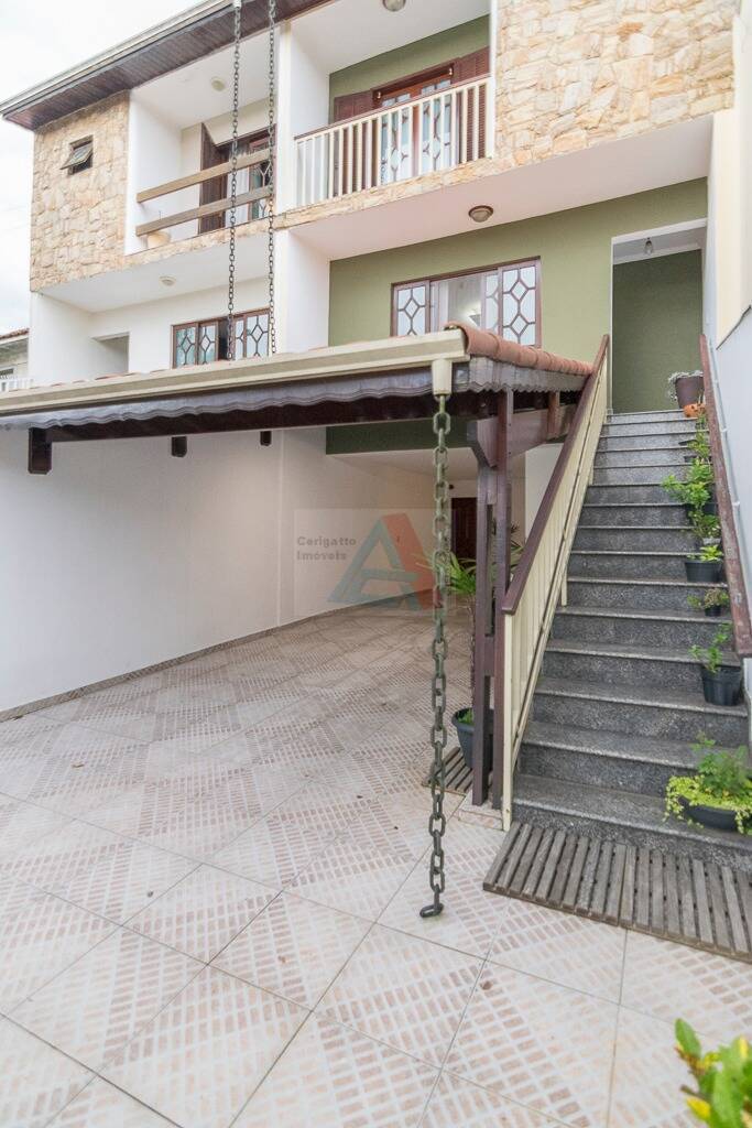 Casa para alugar com 3 quartos, 215m² - Foto 13