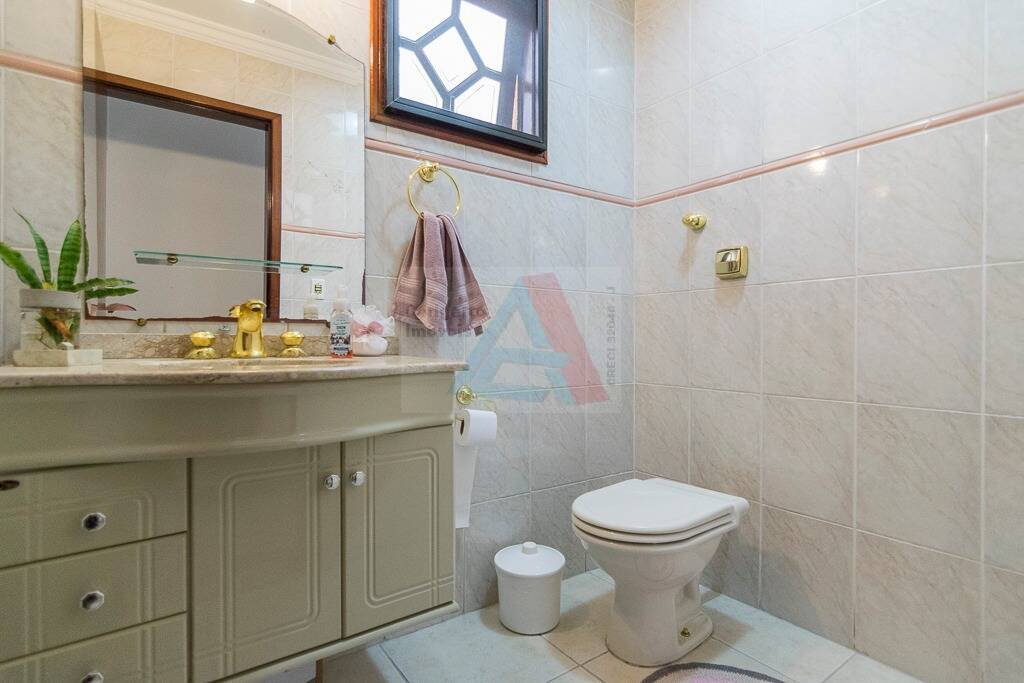 Casa para alugar com 3 quartos, 215m² - Foto 17