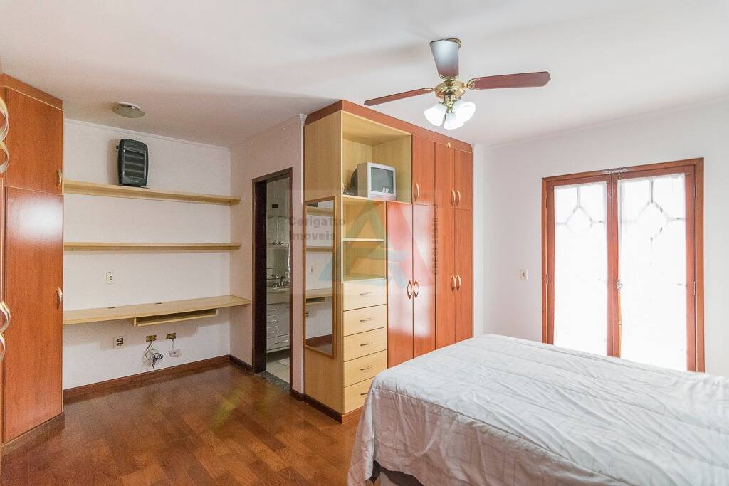 Casa para alugar com 3 quartos, 215m² - Foto 20