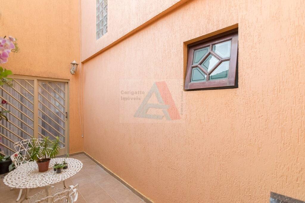 Casa para alugar com 3 quartos, 215m² - Foto 24