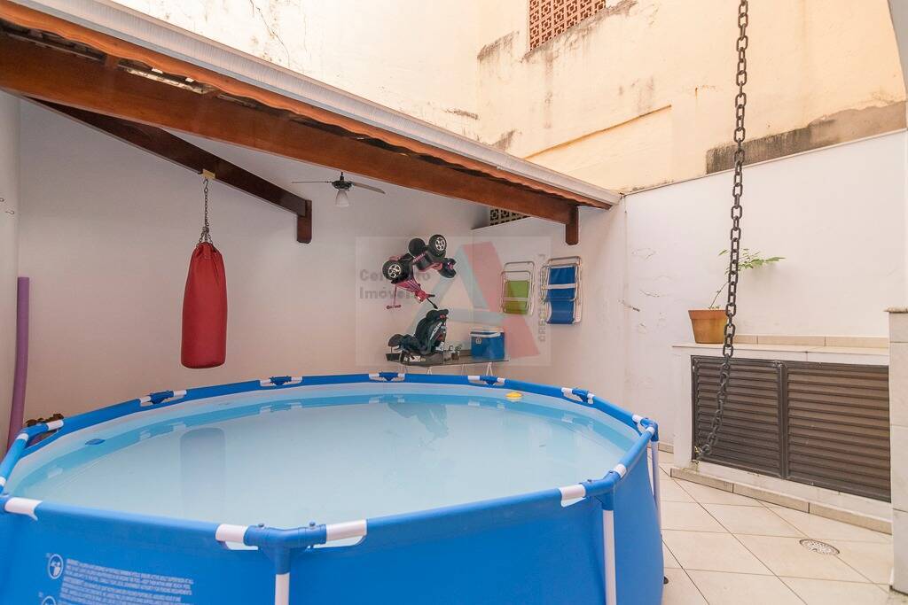 Casa para alugar com 3 quartos, 215m² - Foto 28