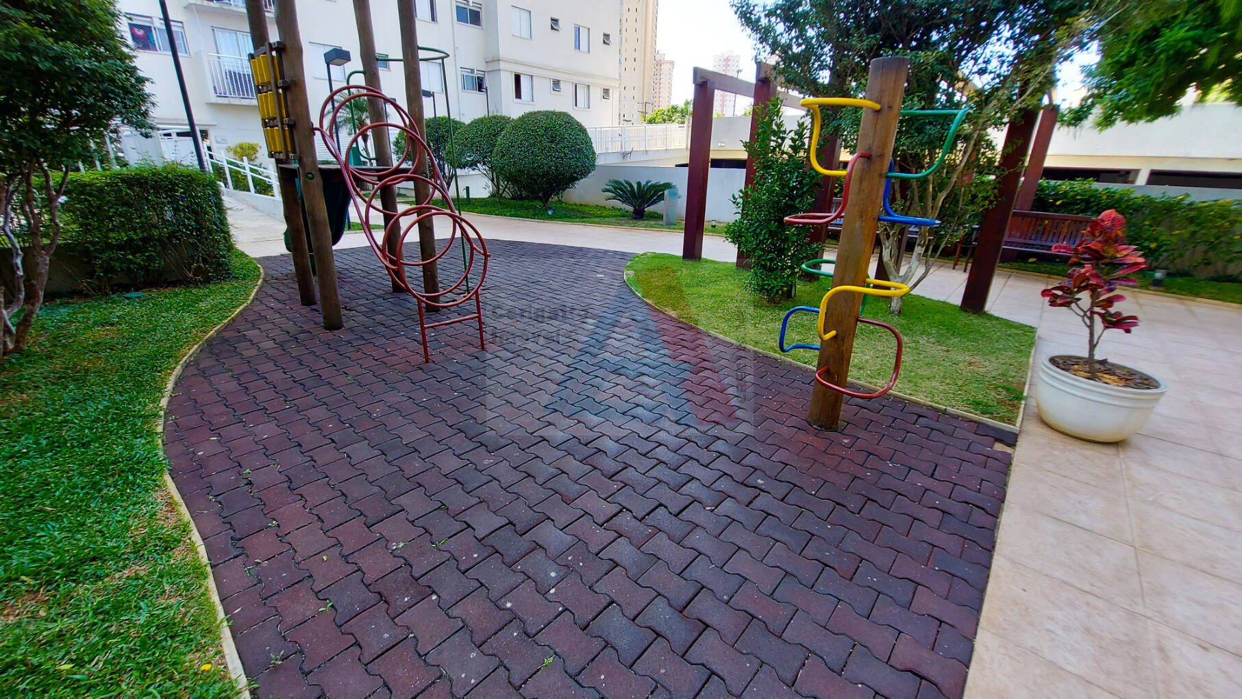 Apartamento para alugar com 3 quartos, 70m² - Foto 14